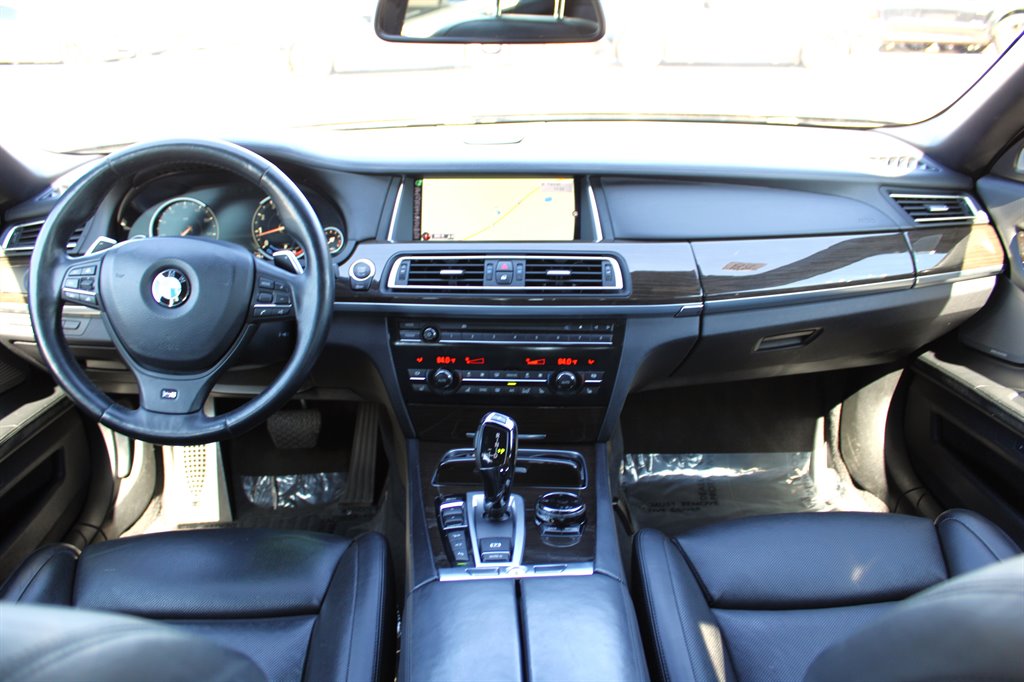 2015 BMW 7-Series 750lxi photo