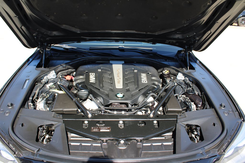 2015 BMW 7-Series 750lxi photo