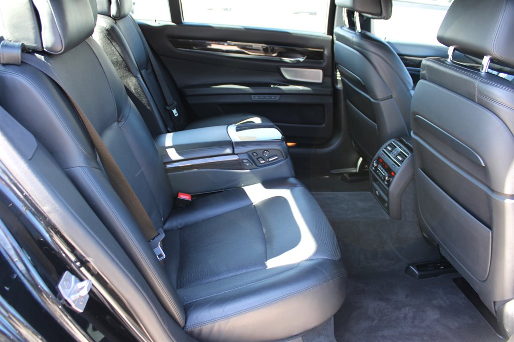 2015 BMW 7-Series 750lxi photo