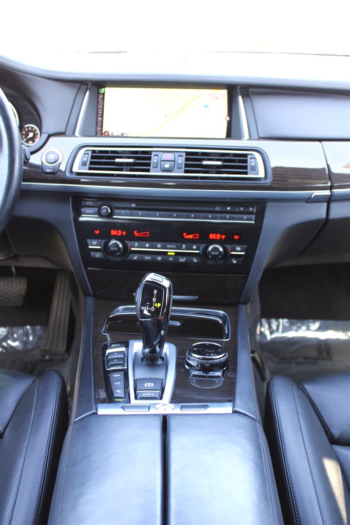 2015 BMW 7-Series 750lxi photo