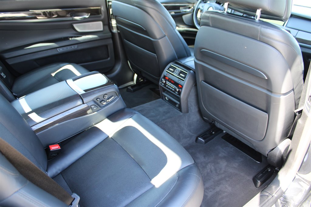 2015 BMW 7-Series 750lxi photo