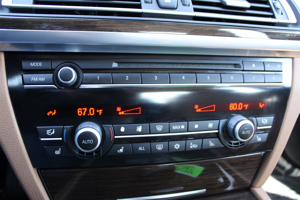 2009 BMW 7-Series 750Li photo