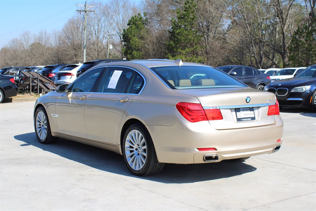 2009 BMW 7-Series 750Li photo