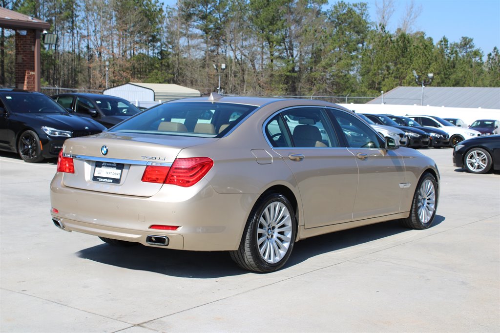 2009 BMW 7-Series 750Li photo