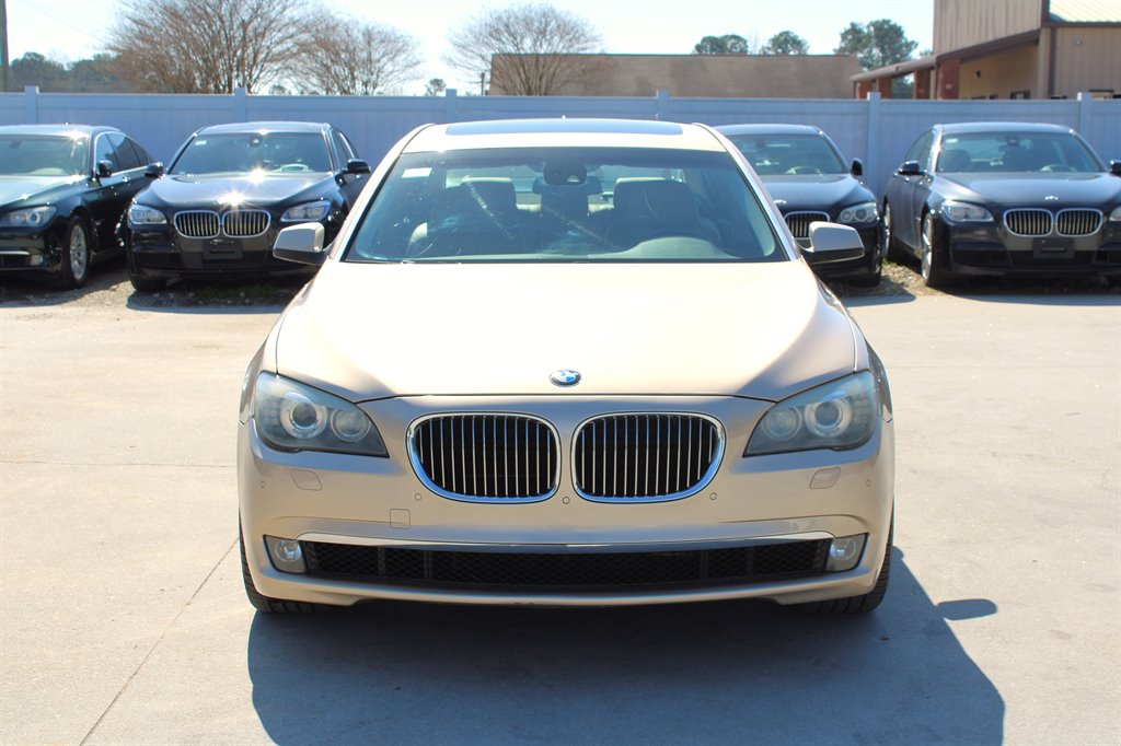 2009 BMW 7-Series 750Li photo