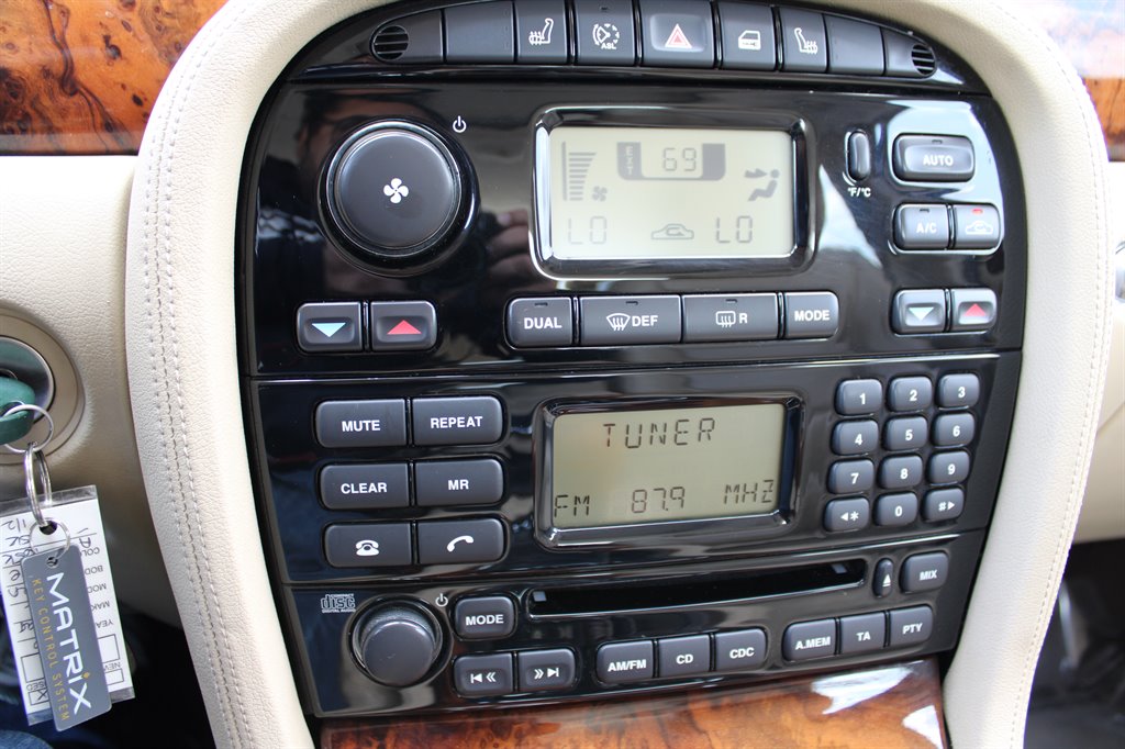 2006 Jaguar XJ-Series XJ8 L photo