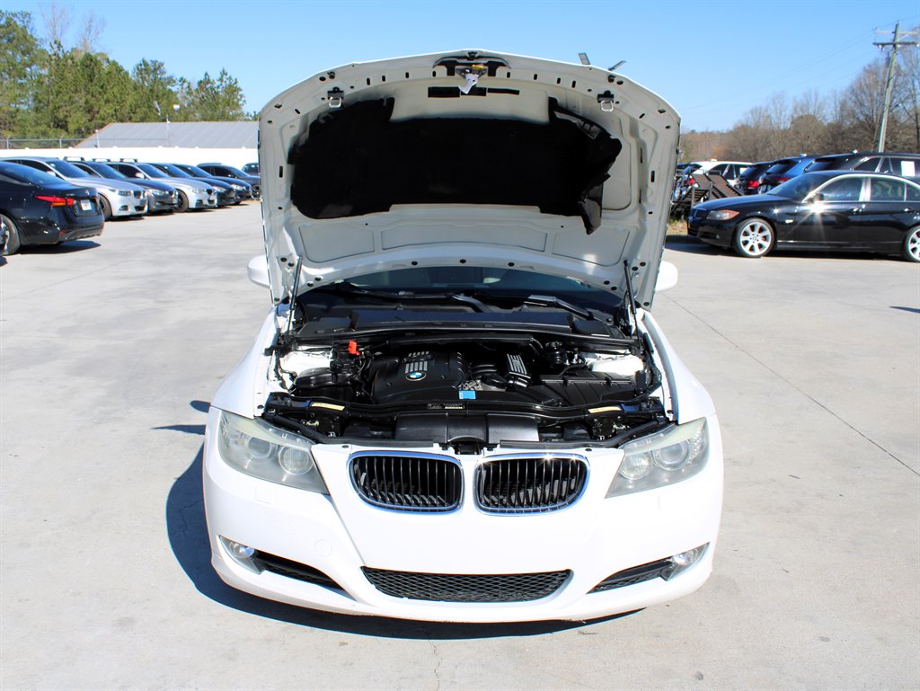 2009 BMW 3-Series 328i photo