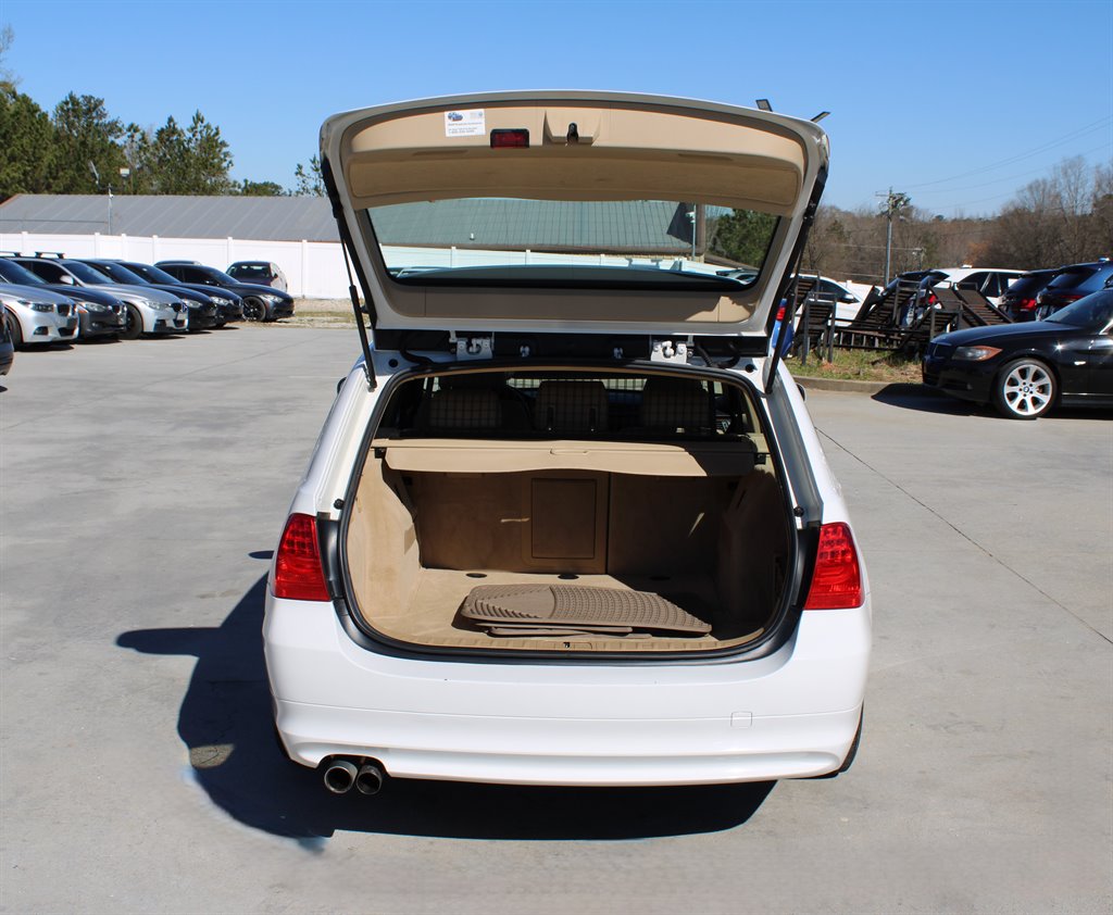2009 BMW 3-Series 328i photo