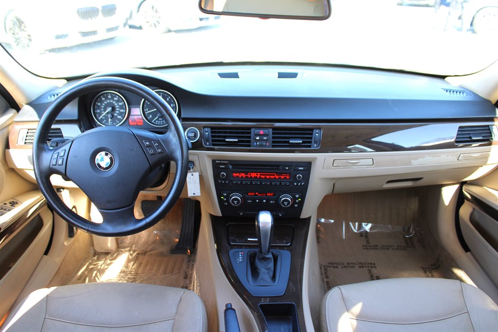 2009 BMW 3-Series 328i photo