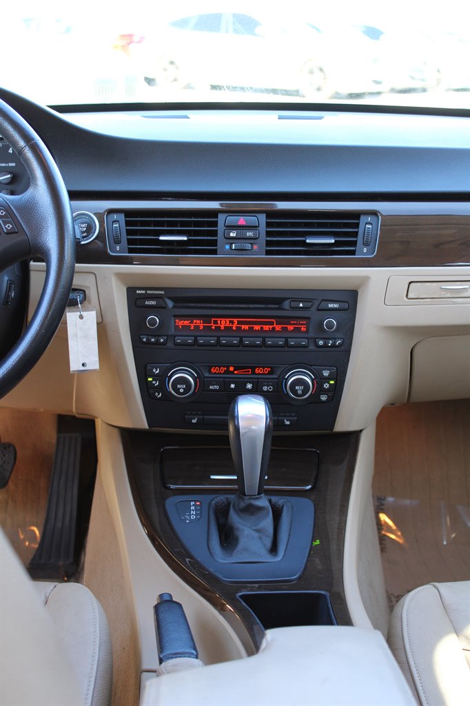 2009 BMW 3-Series 328i photo