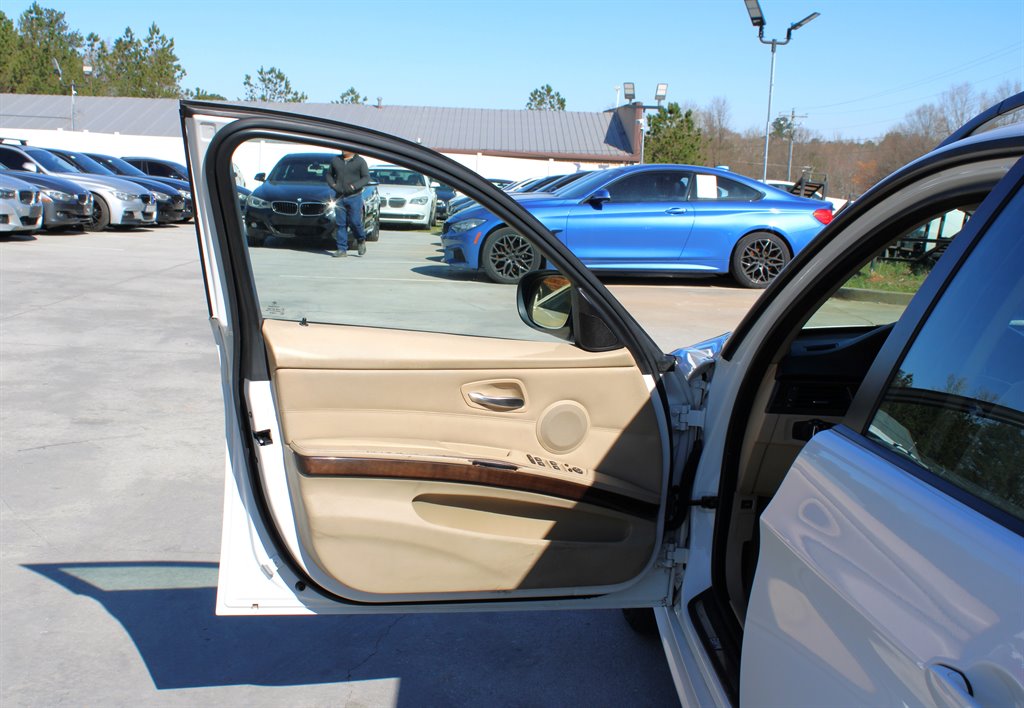 2009 BMW 3-Series 328i photo