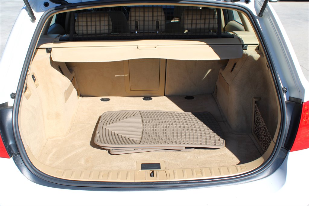 2009 BMW 3-Series 328i photo
