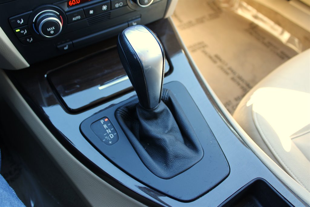 2009 BMW 3-Series 328i photo