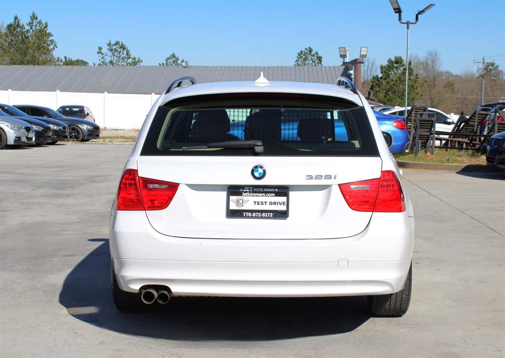 2009 BMW 3-Series 328i photo