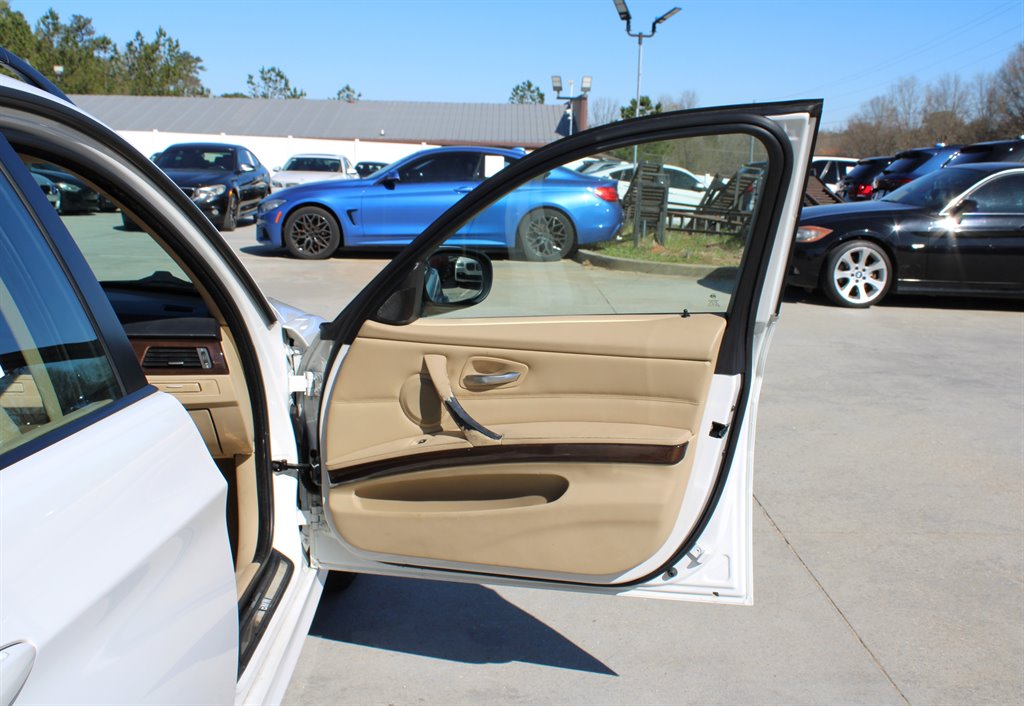 2009 BMW 3-Series 328i photo