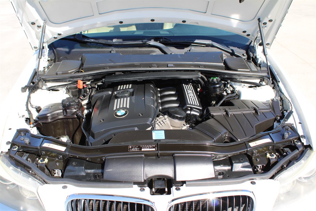 2009 BMW 3-Series 328i photo