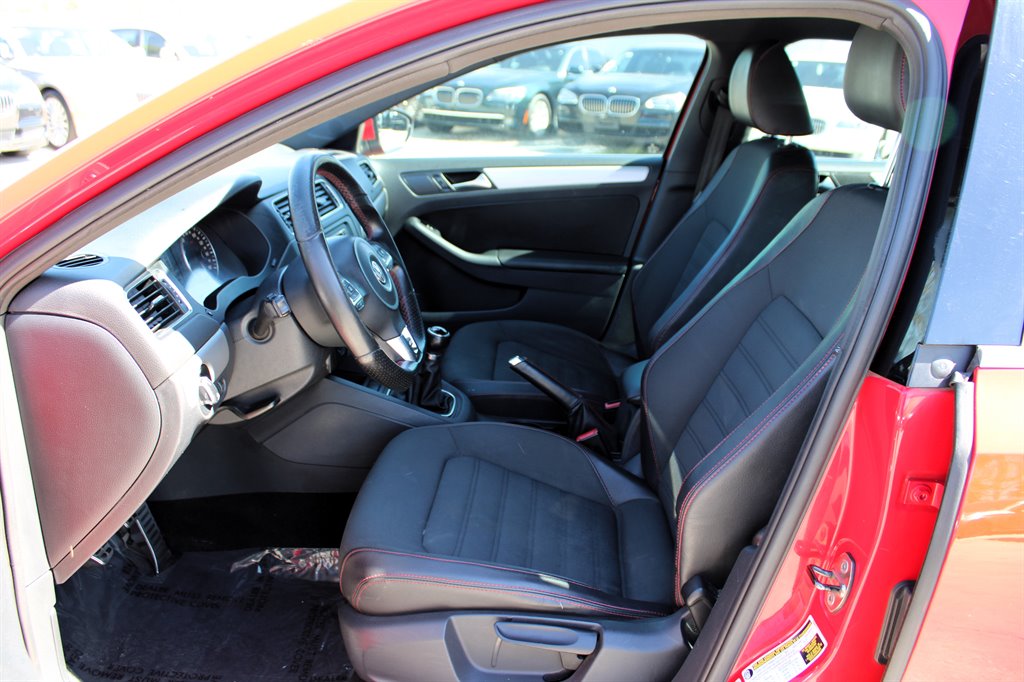2012 Volkswagen Jetta GLI PZEV photo