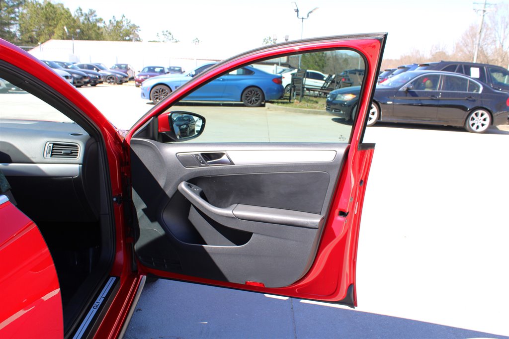 2012 Volkswagen Jetta GLI PZEV photo