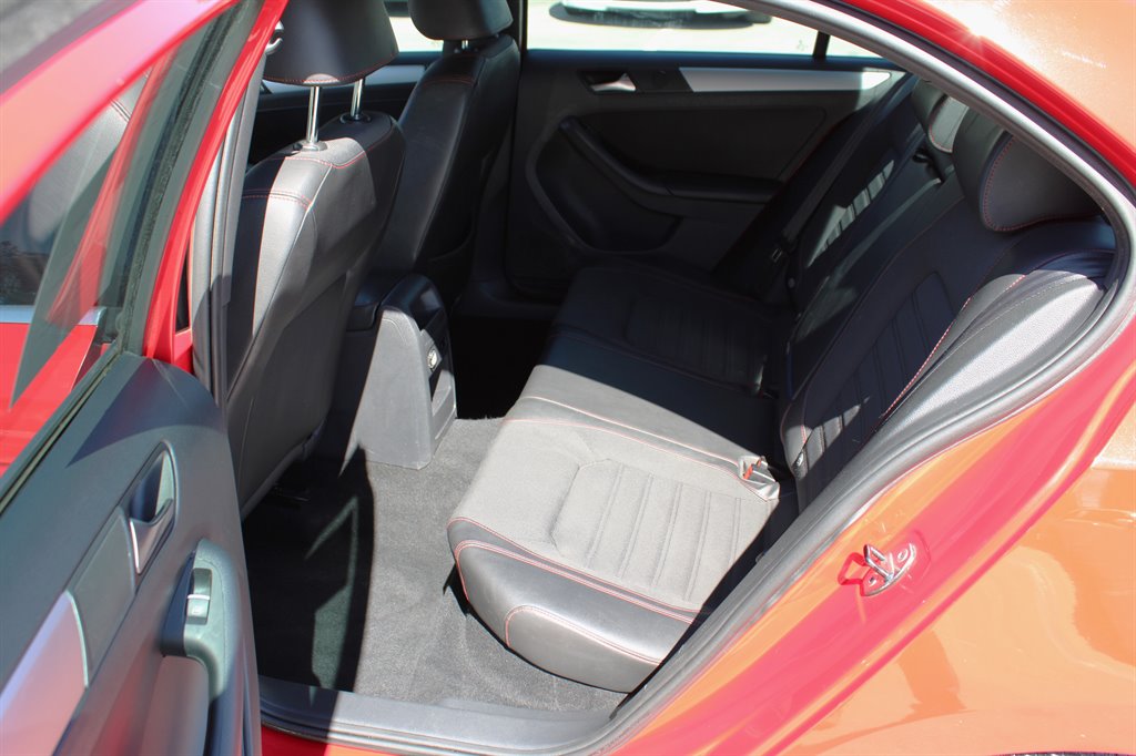 2012 Volkswagen Jetta GLI PZEV photo