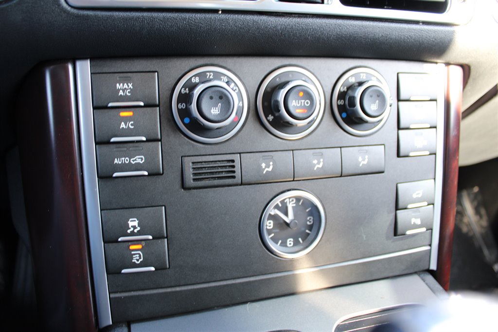 2010 Land Rover Range Rover HSE photo