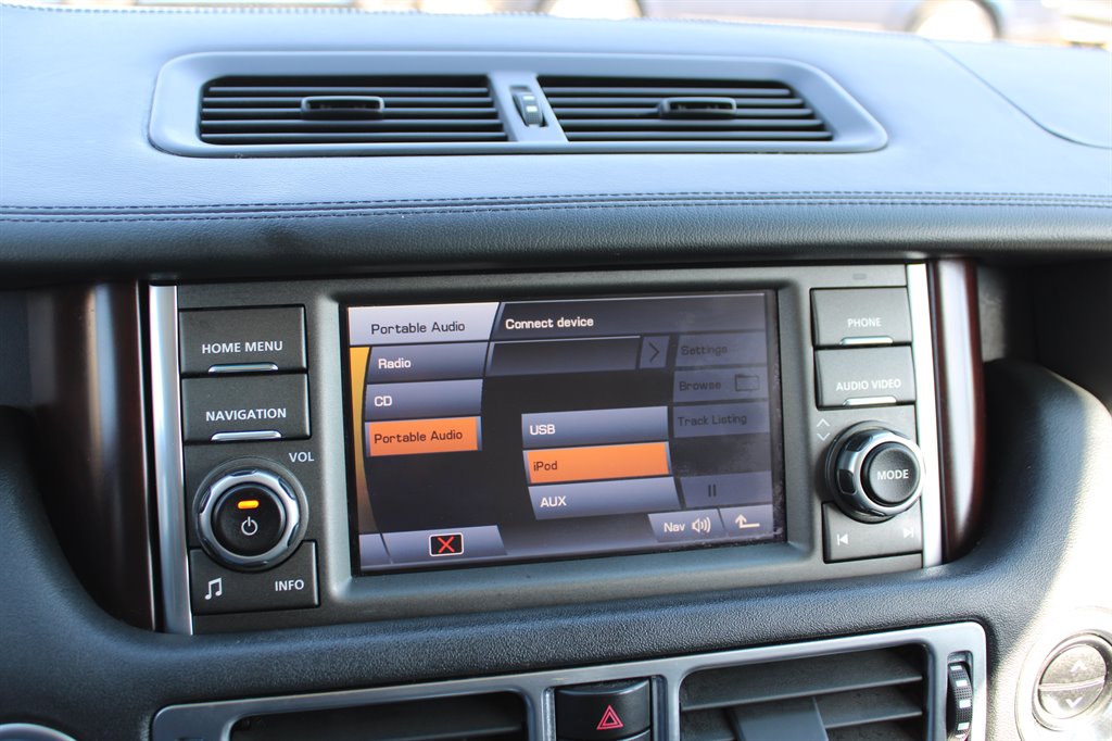 2010 Land Rover Range Rover HSE photo
