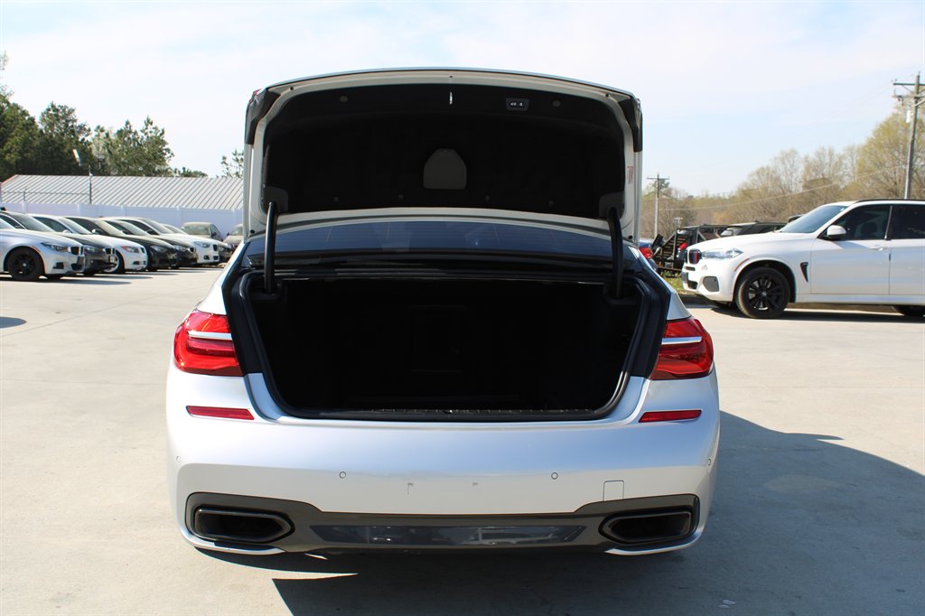 2016 BMW 7-Series 750xi photo