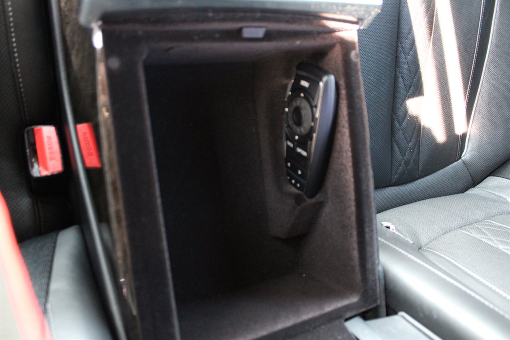 2016 BMW 7-Series 750xi photo