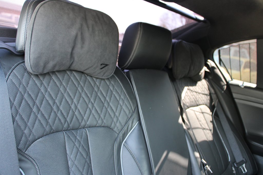 2016 BMW 7-Series 750xi photo