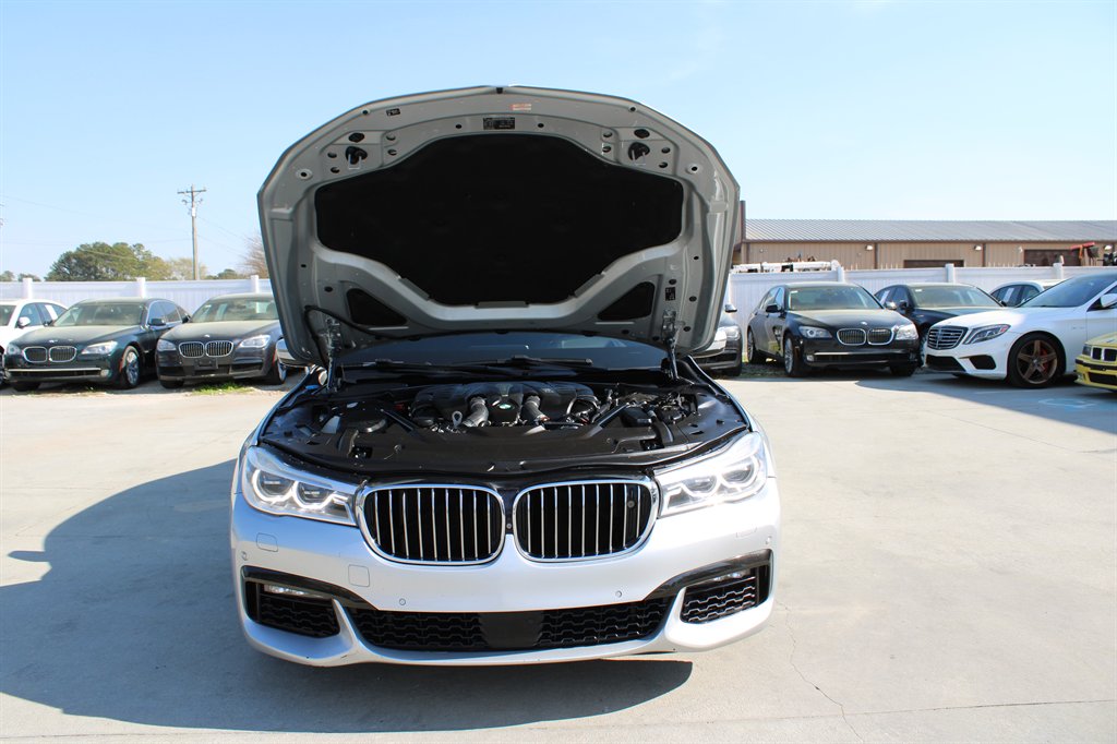 2016 BMW 7-Series 750xi photo