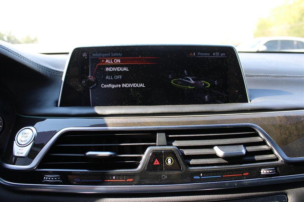2016 BMW 7-Series 750xi photo