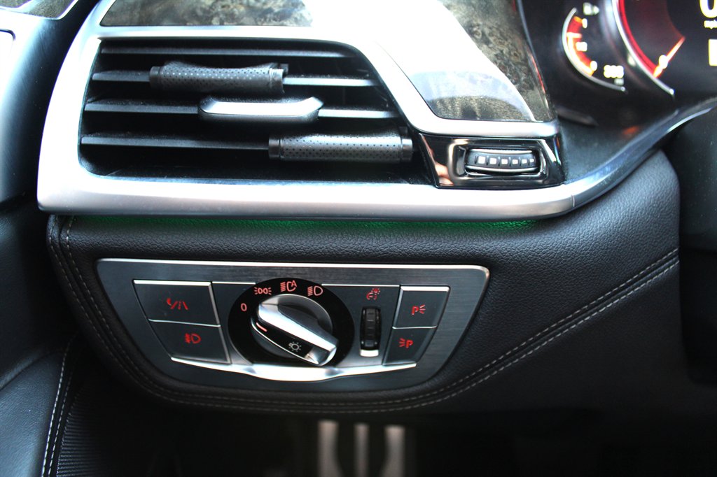 2016 BMW 7-Series 750xi photo