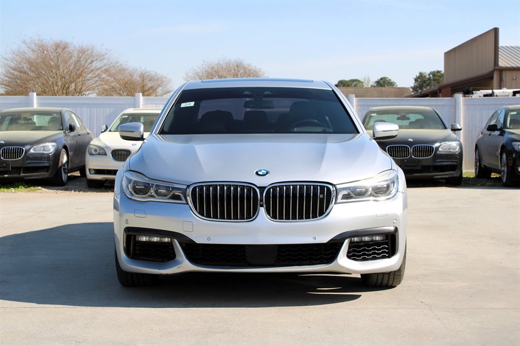 2016 BMW 7-Series 750xi photo