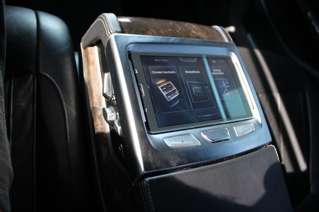 2016 BMW 7-Series 750xi photo