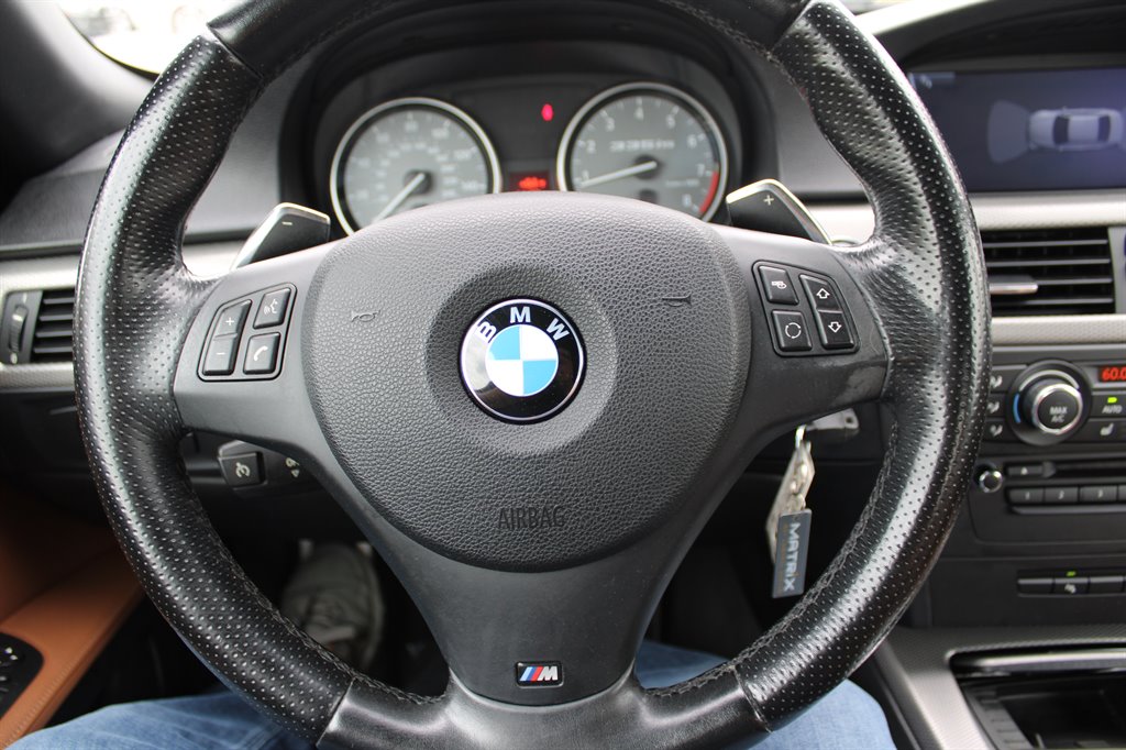 2013 BMW Legend 335is photo