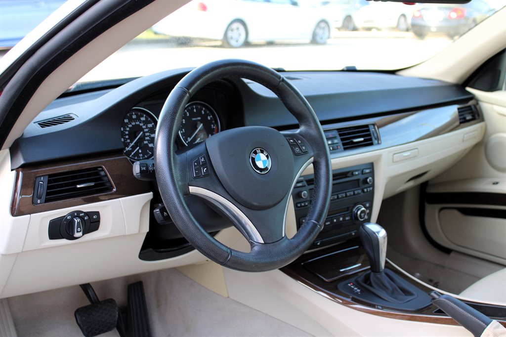 2009 BMW 3-Series 328i photo