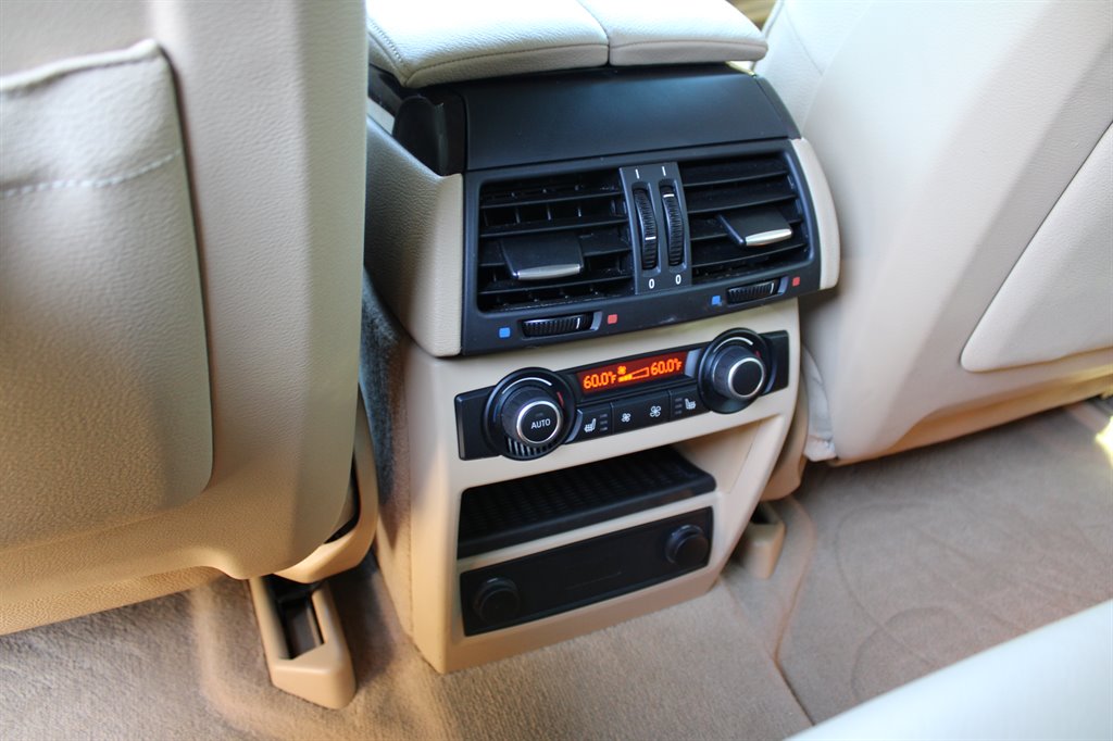 2012 BMW X5 xDrive50i photo