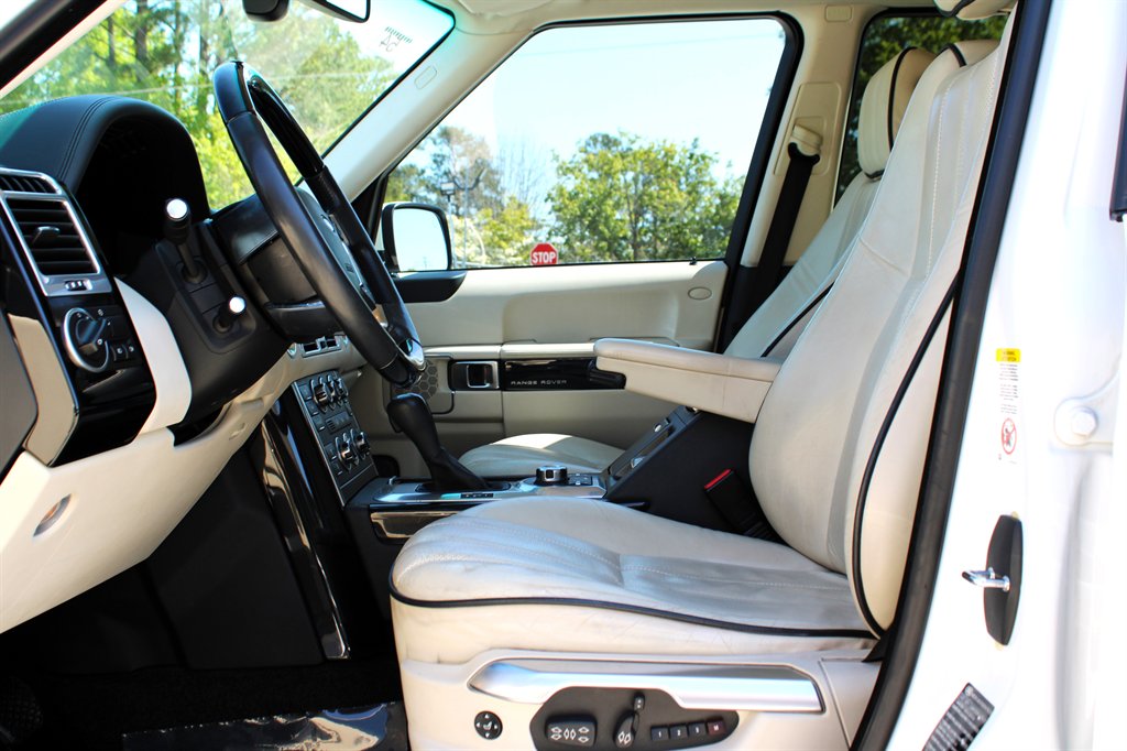 2012 Land Rover Range Rover HSE LUX photo