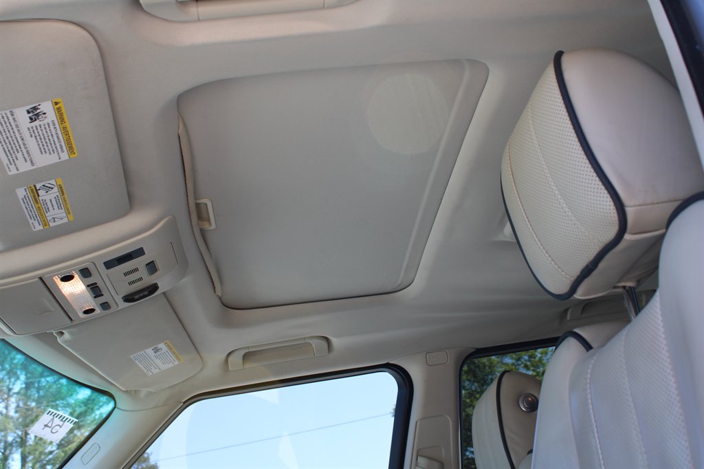 2012 Land Rover Range Rover HSE LUX photo