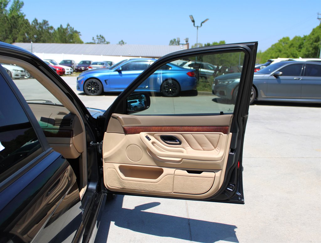 2001 BMW 7-Series 740iL photo
