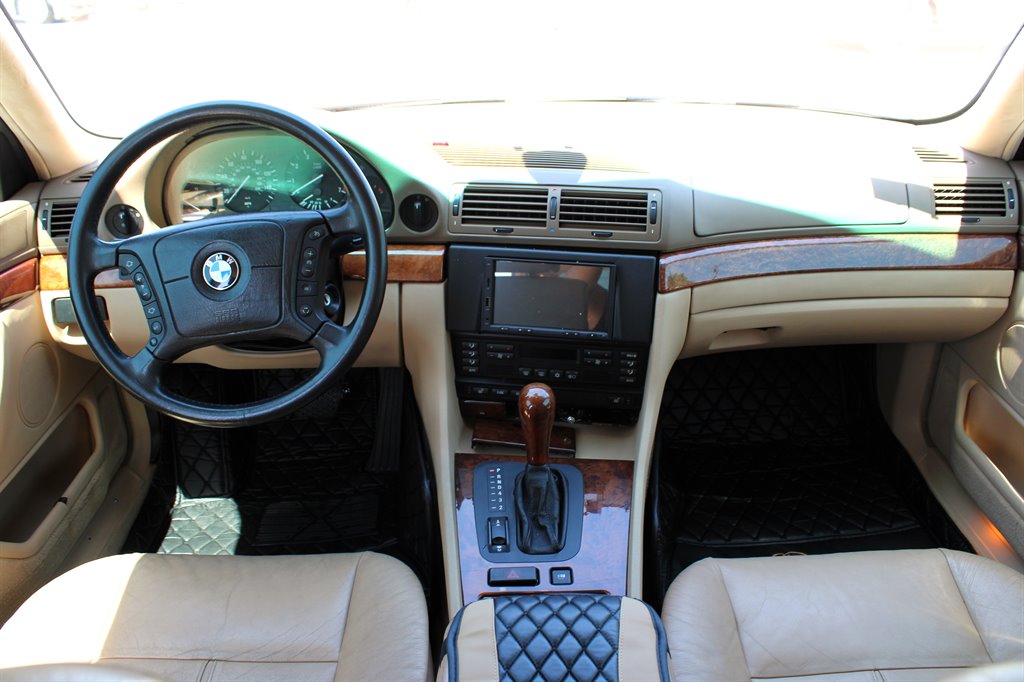 2001 BMW 7-Series 740iL photo
