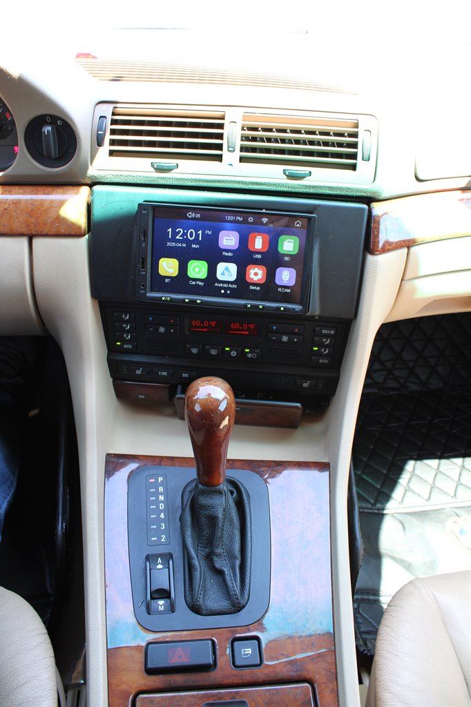 2001 BMW 7-Series 740iL photo