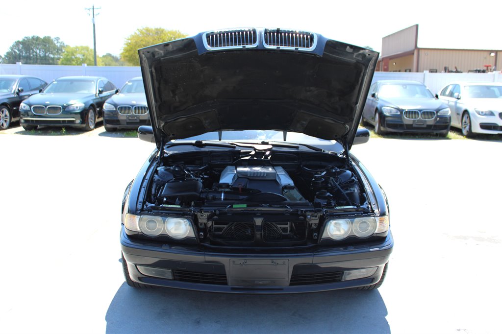 2001 BMW 7-Series 740iL photo