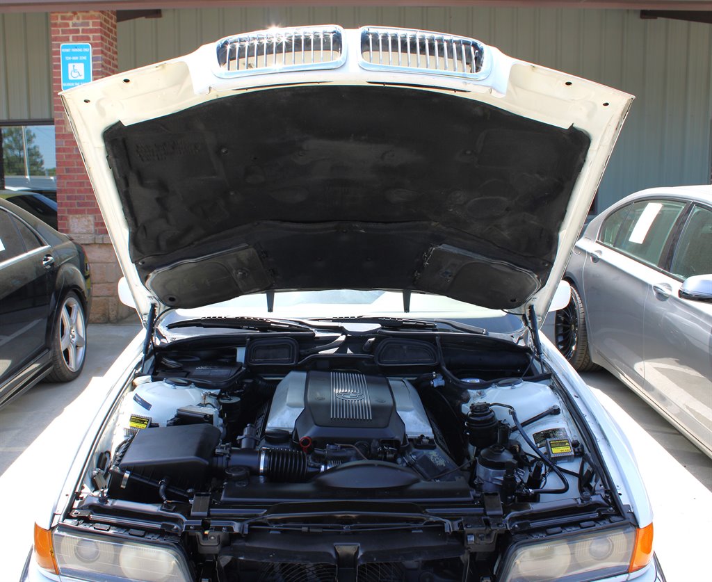 1998 BMW 7-Series 740iL photo