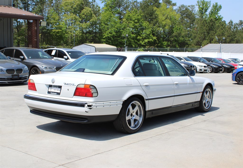 1998 BMW 7-Series 740iL photo