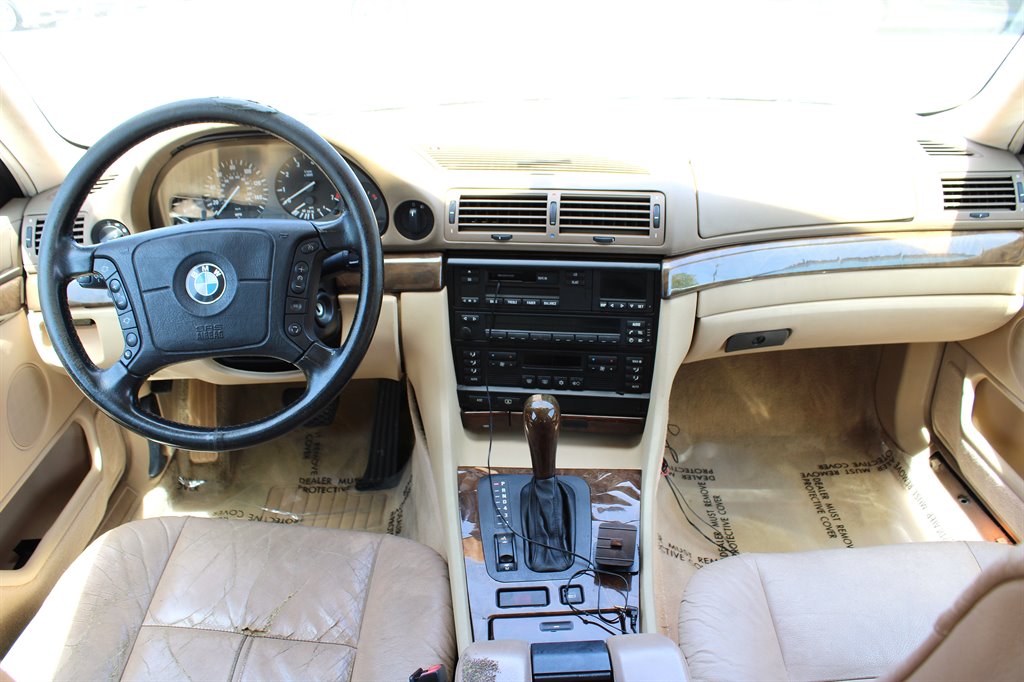 1998 BMW 7-Series 740iL photo