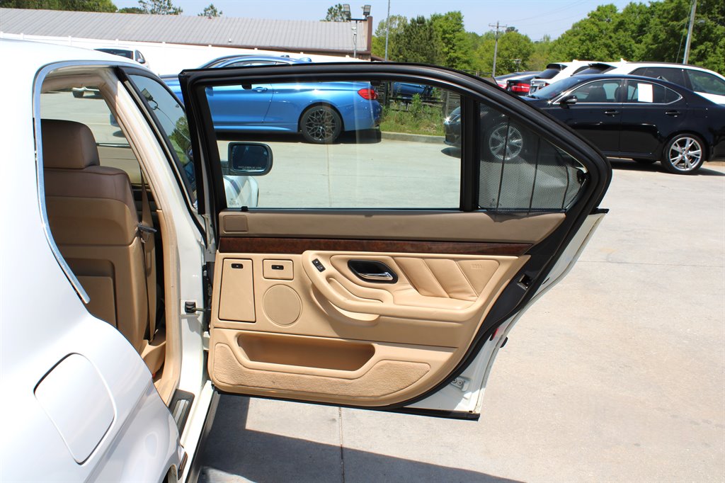 1998 BMW 7-Series 740iL photo