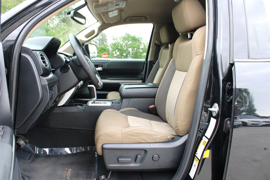 2014 Toyota Tundra SR5 photo