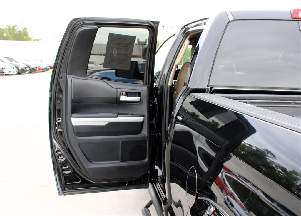 2014 Toyota Tundra SR5 photo