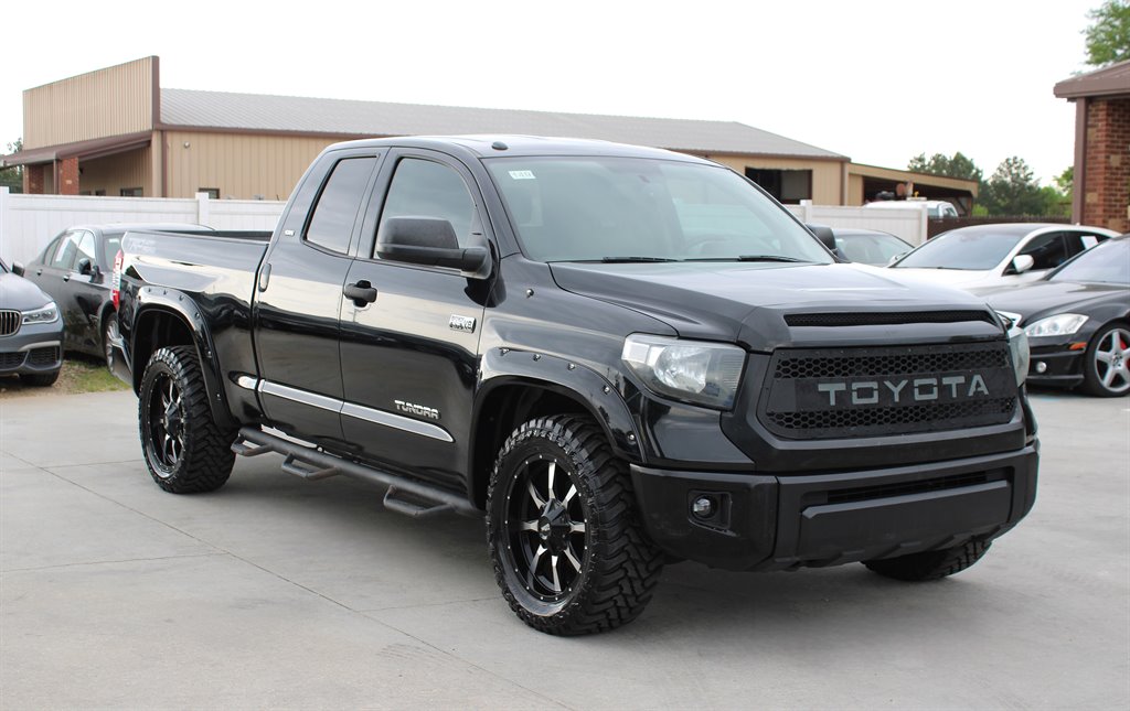 2014 Toyota Tundra SR5 photo