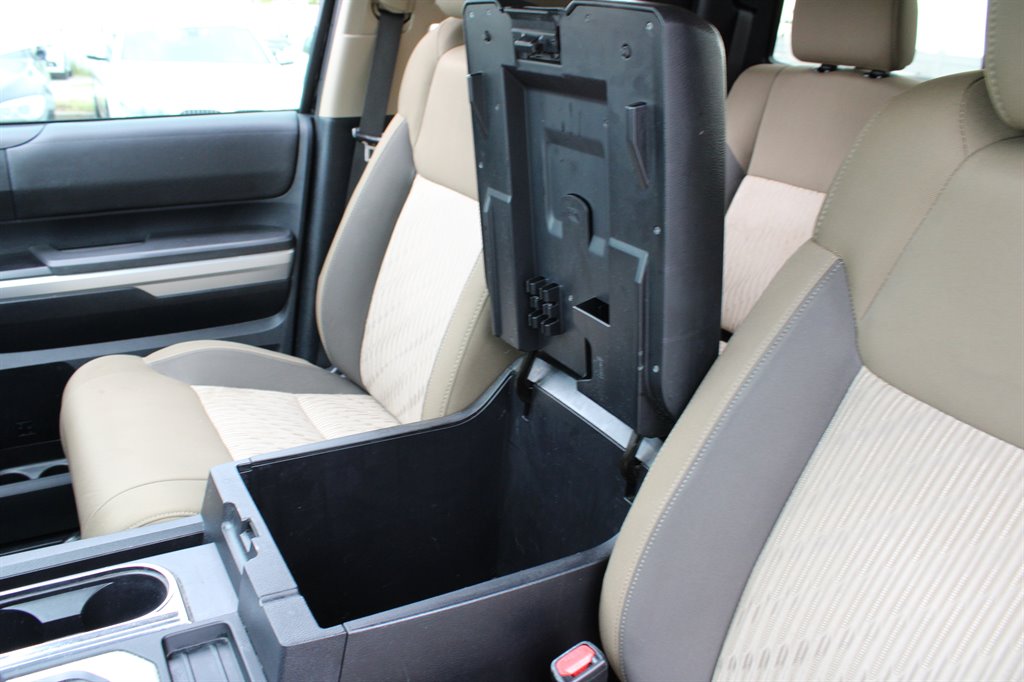 2014 Toyota Tundra SR5 photo